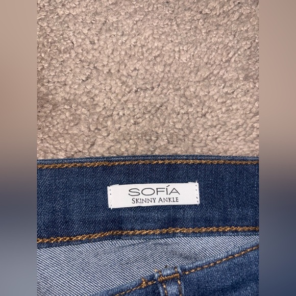 Skinny Ankle Pants 22W-Women's
Plus Size Mid-Rise SOFIA VERGARA - Picture 5 of 16
